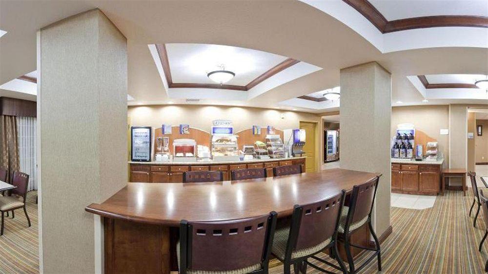 Holiday Inn Express Hotel & Suites Willows By Ihg Екстериор снимка