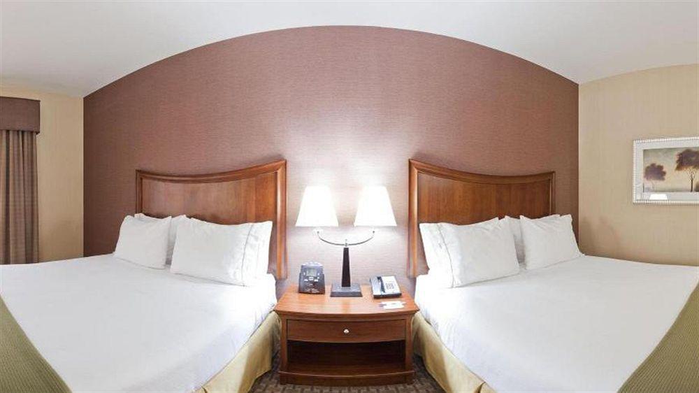 Holiday Inn Express Hotel & Suites Willows By Ihg Екстериор снимка