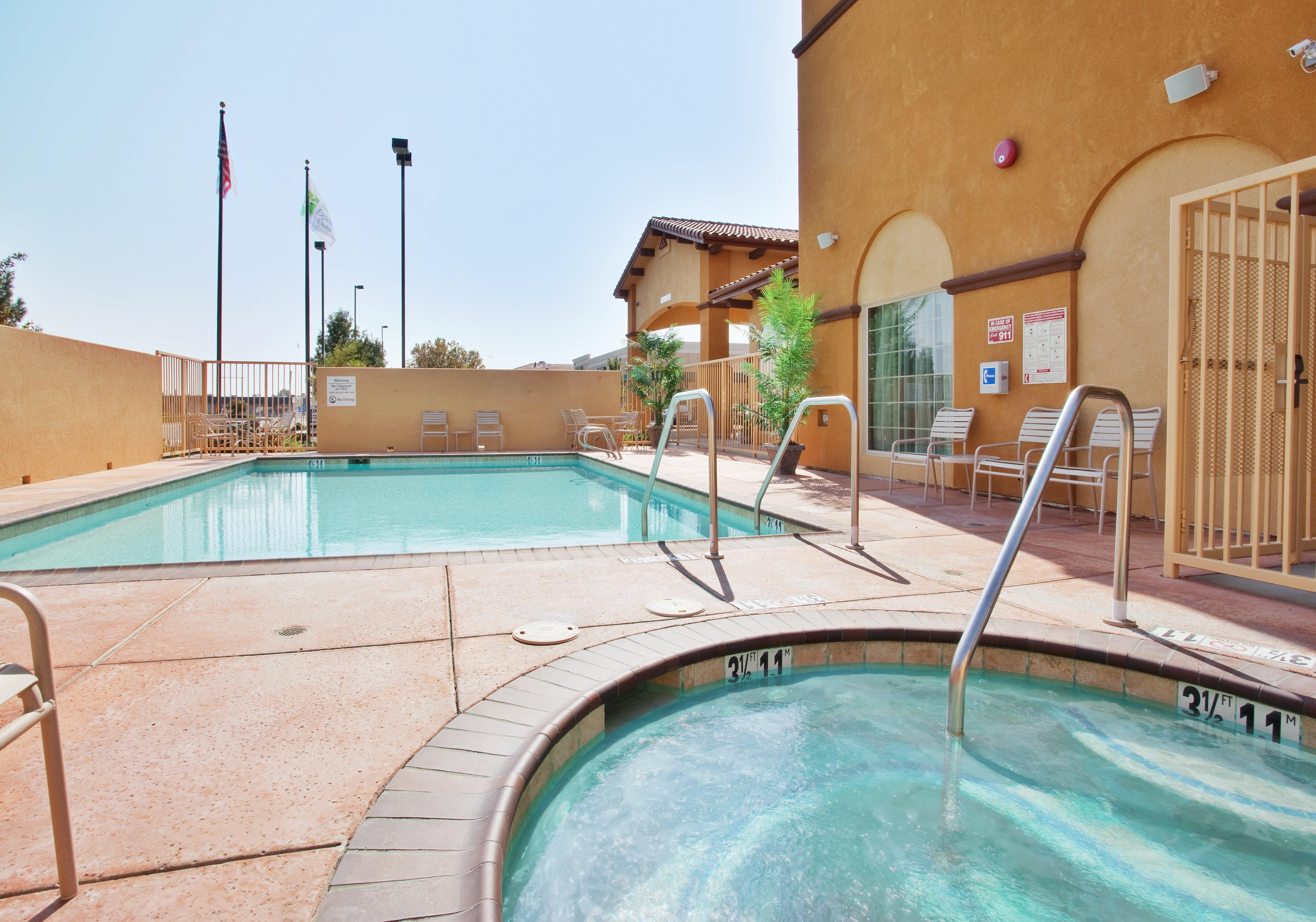 Holiday Inn Express Hotel & Suites Willows By Ihg Екстериор снимка