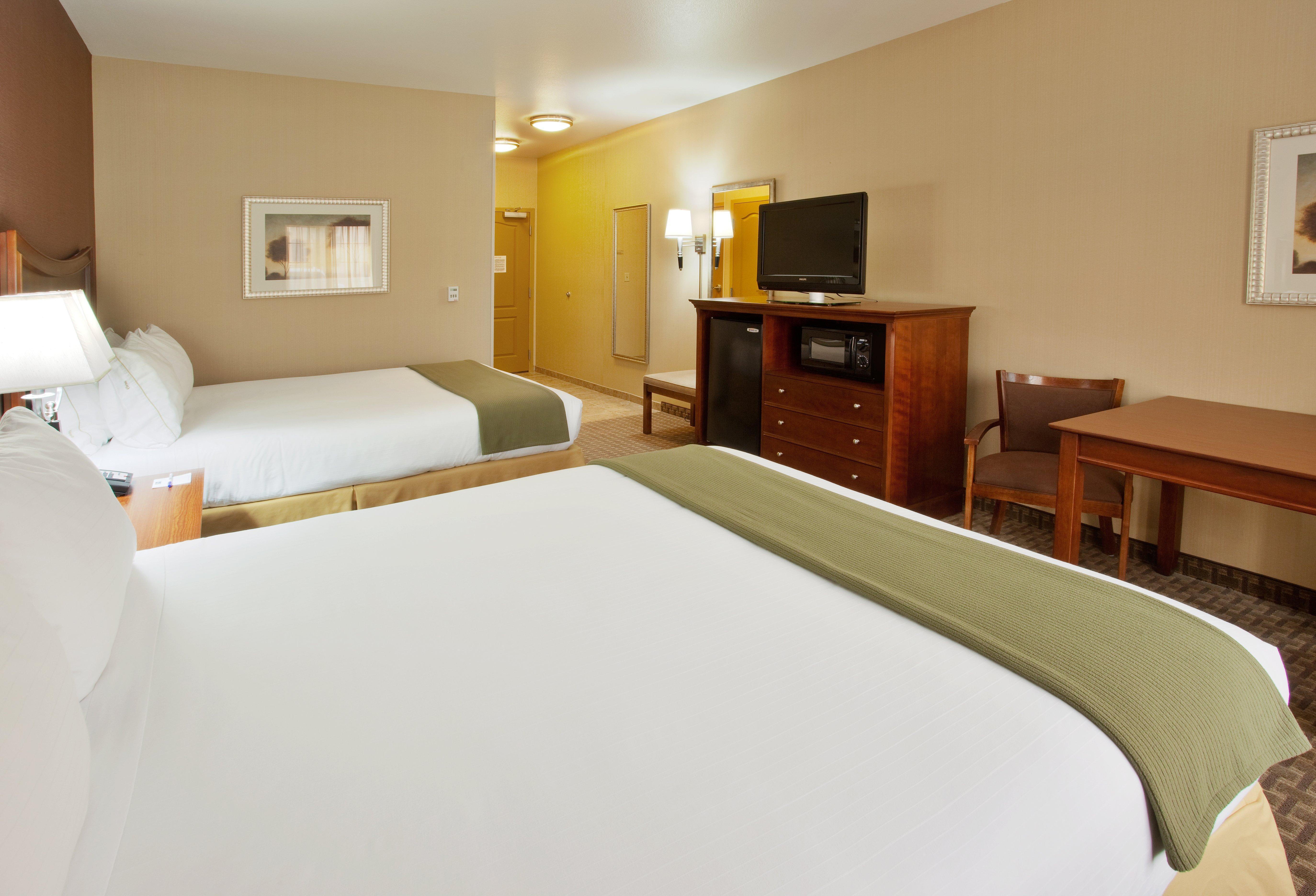 Holiday Inn Express Hotel & Suites Willows By Ihg Стая снимка