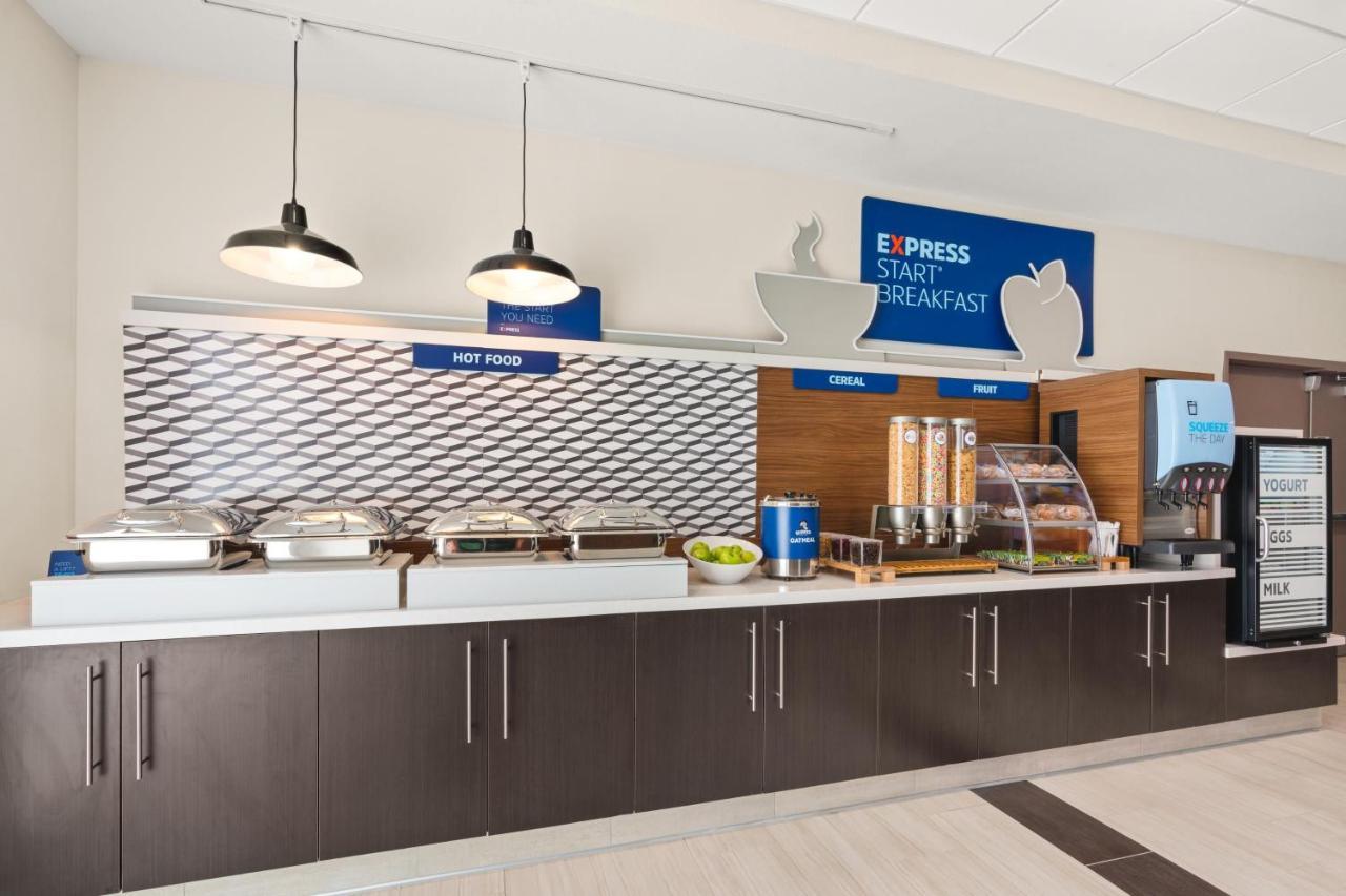 Holiday Inn Express Hotel & Suites Willows By Ihg Екстериор снимка