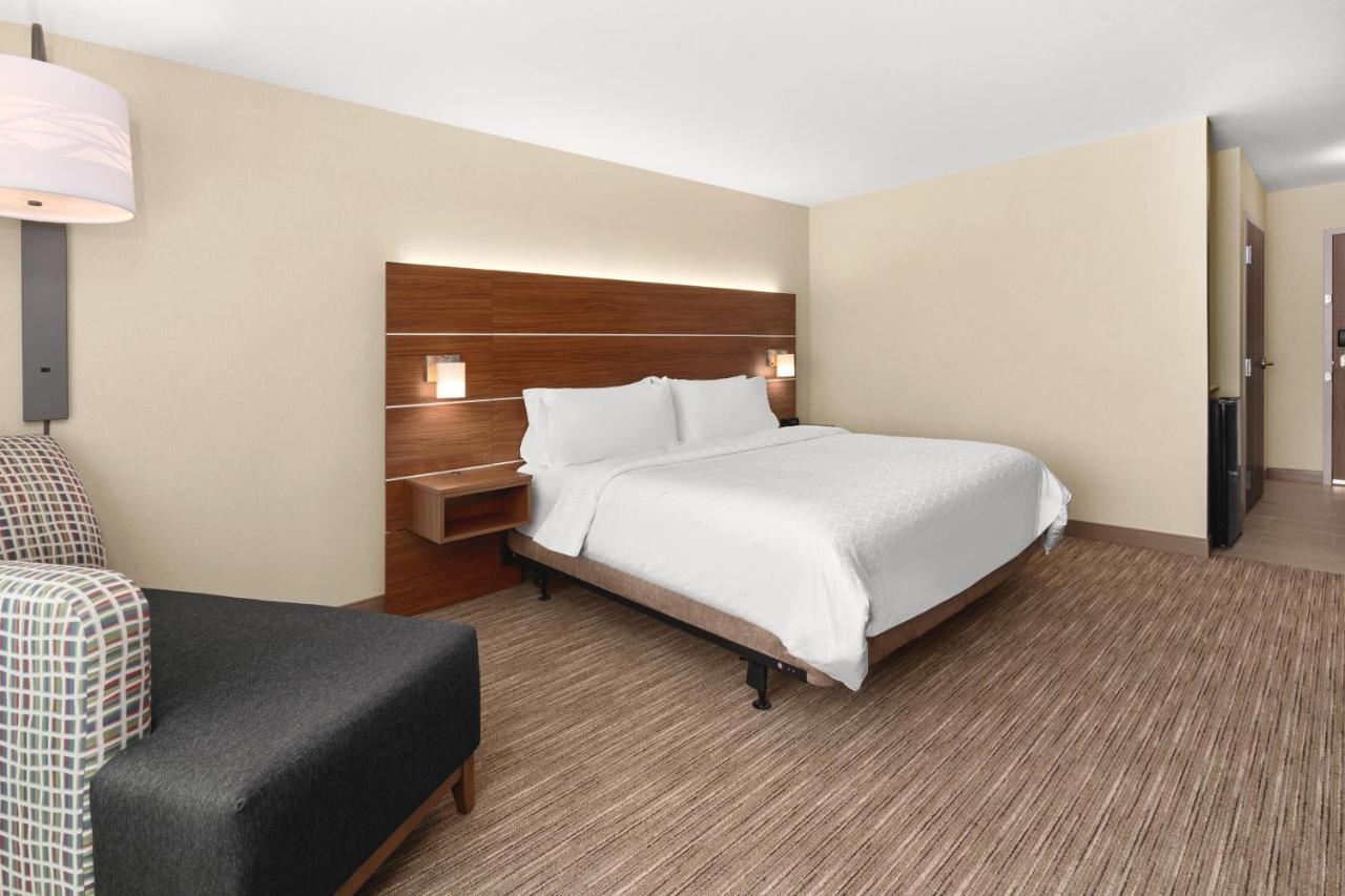 Holiday Inn Express Hotel & Suites Willows By Ihg Екстериор снимка