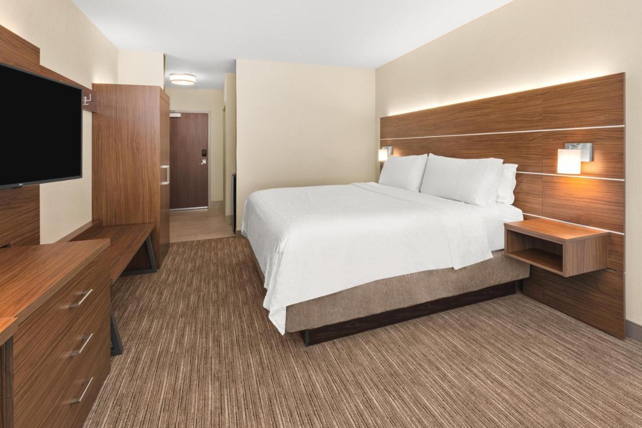 Holiday Inn Express Hotel & Suites Willows By Ihg Екстериор снимка
